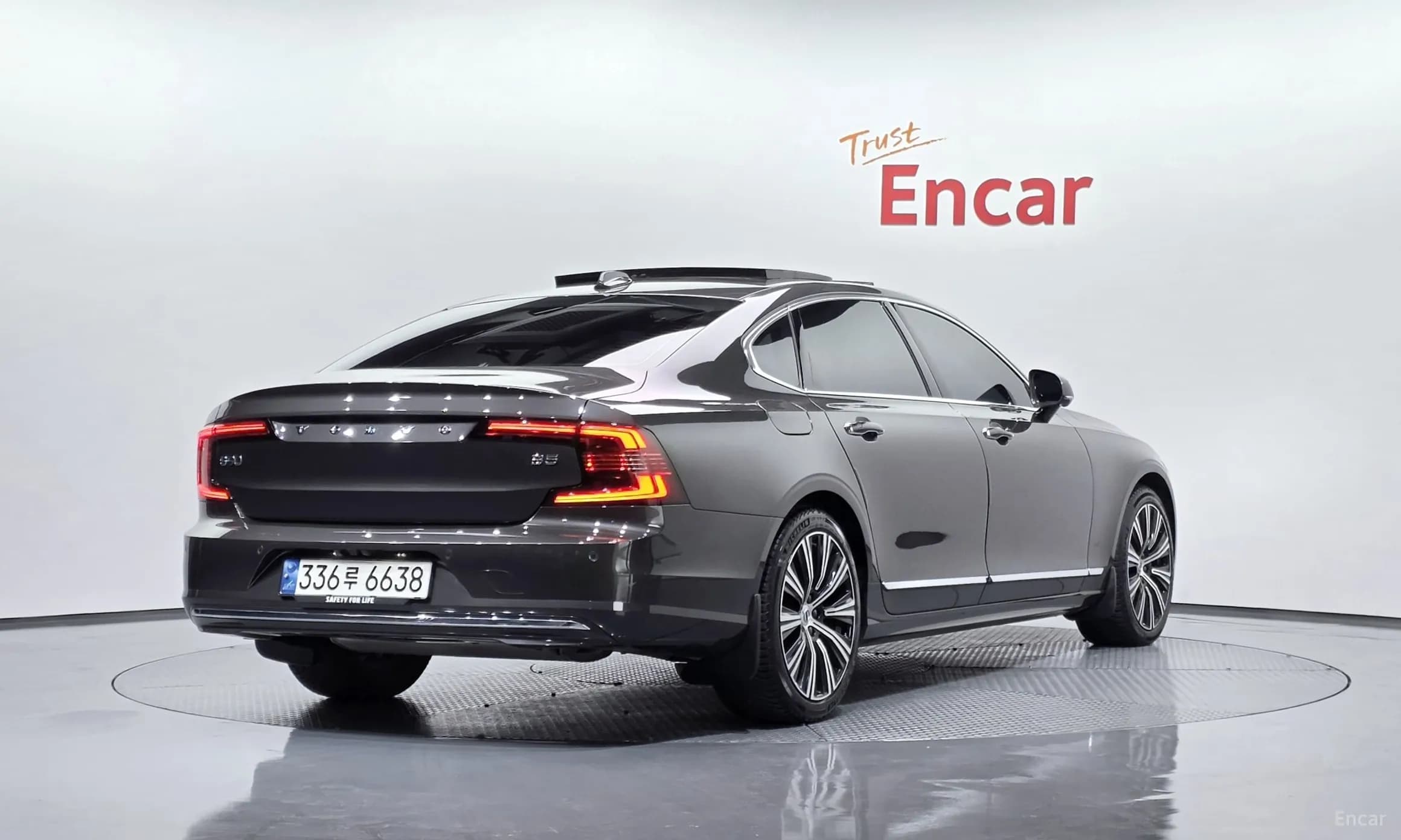S90