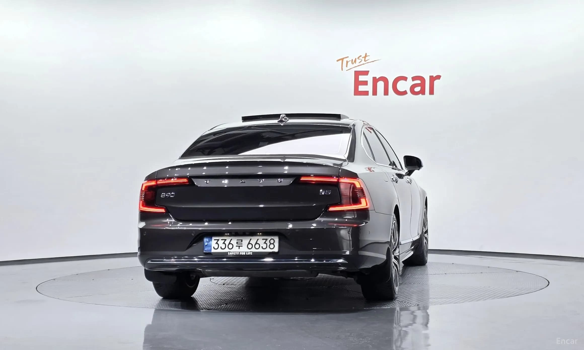 S90