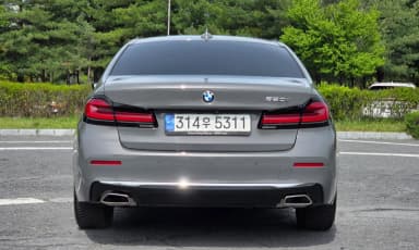 5 Series (G30)