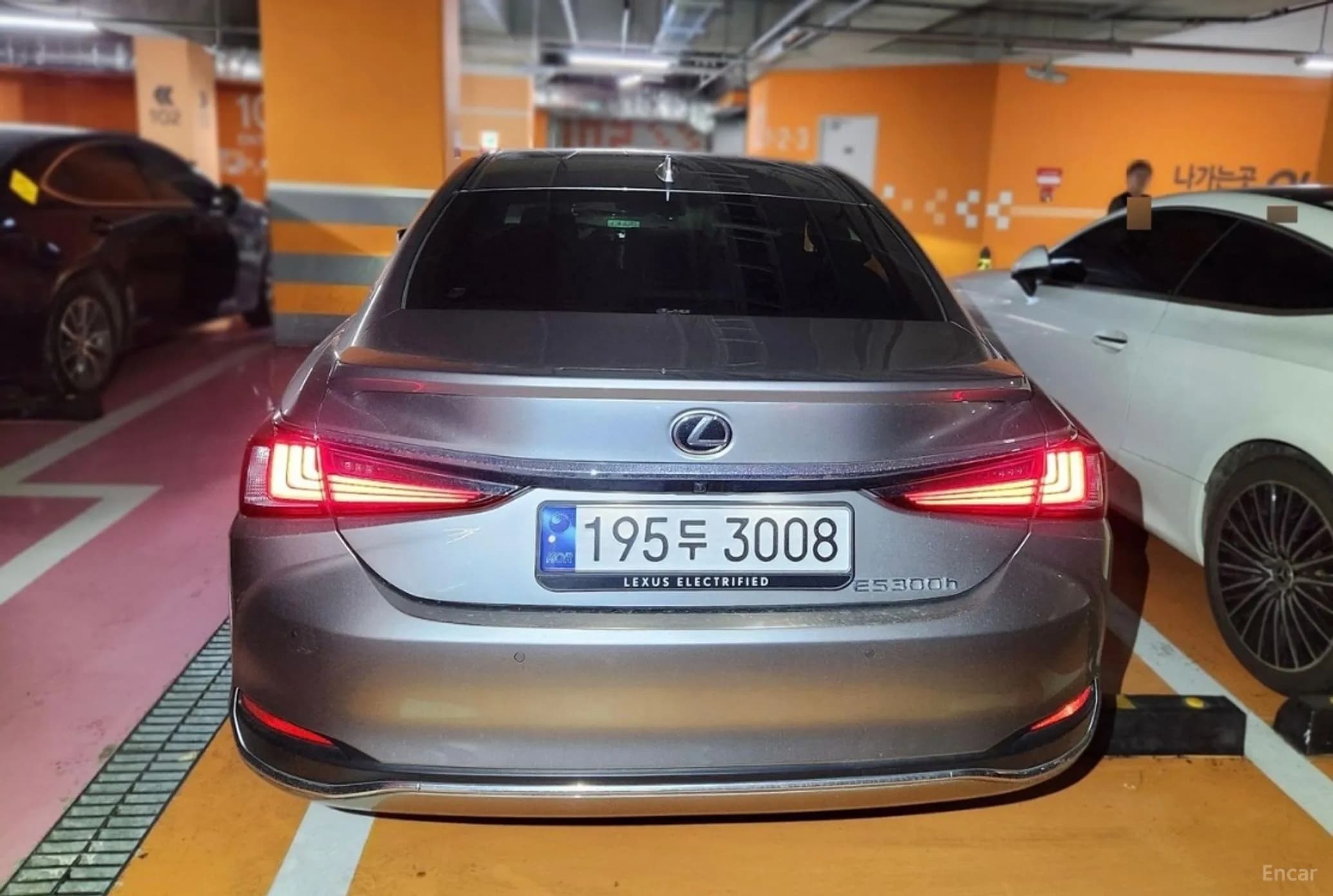 ES300h 7th Generation