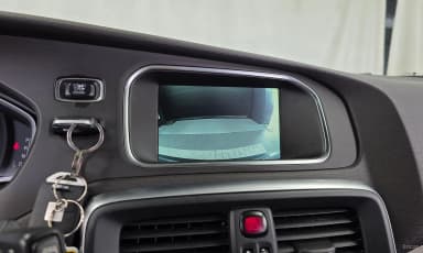 V40 Cross Country