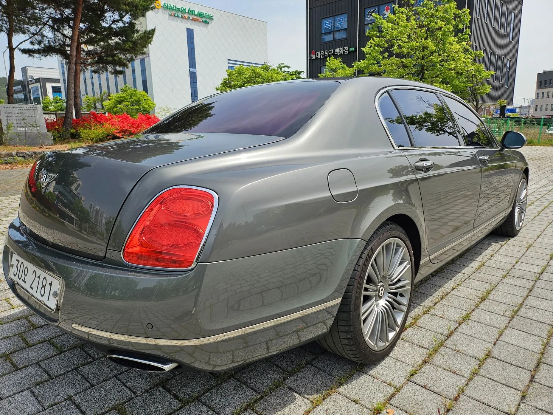 Flying Spur Gen 1