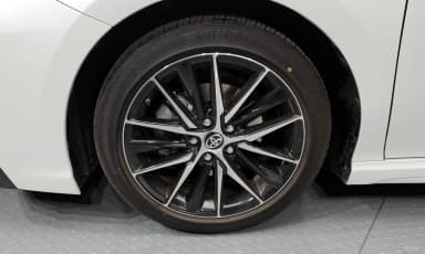 Camry (XV70)