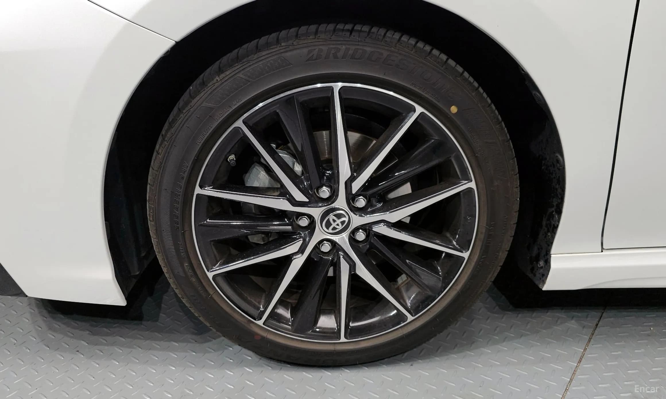 Camry (XV70)