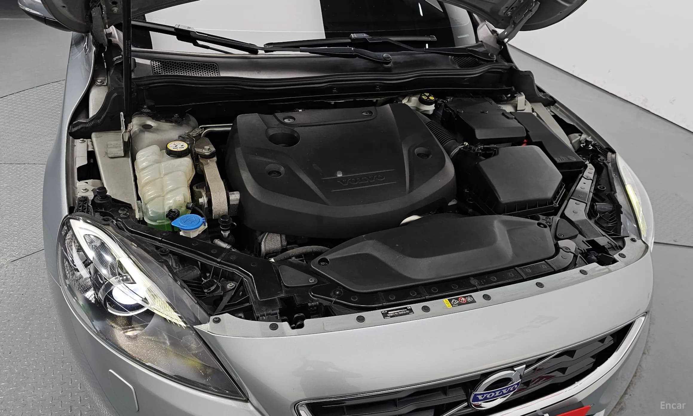 V40
