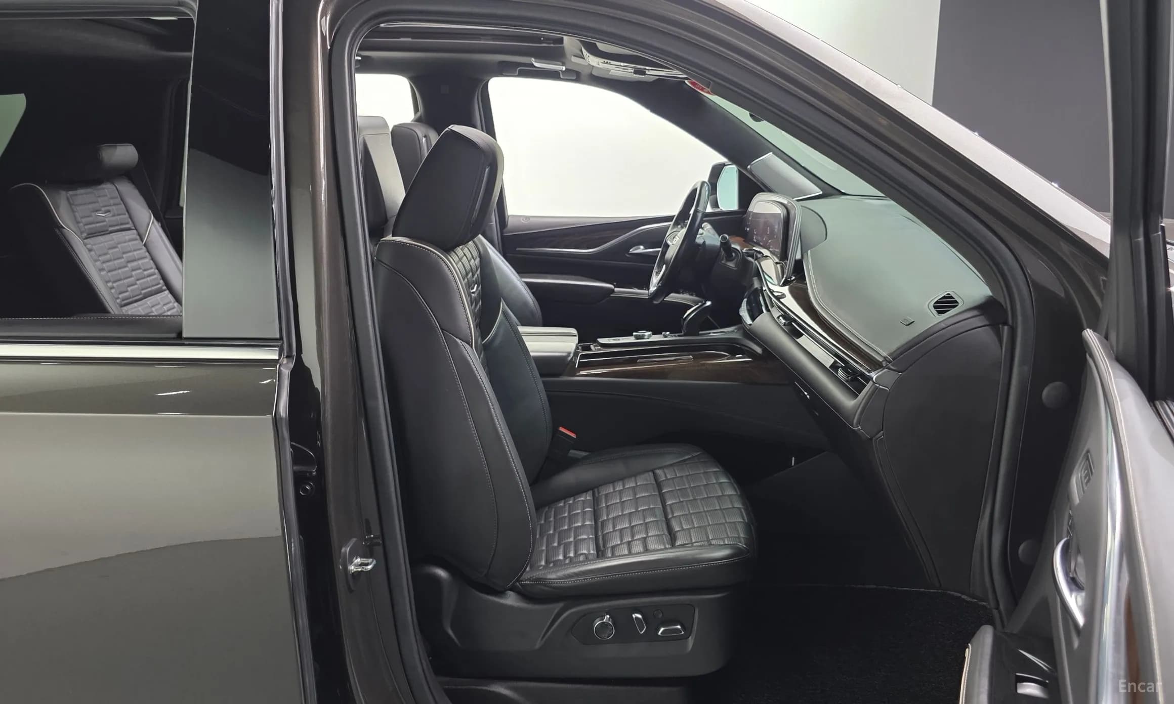 Escalade 5th Generation