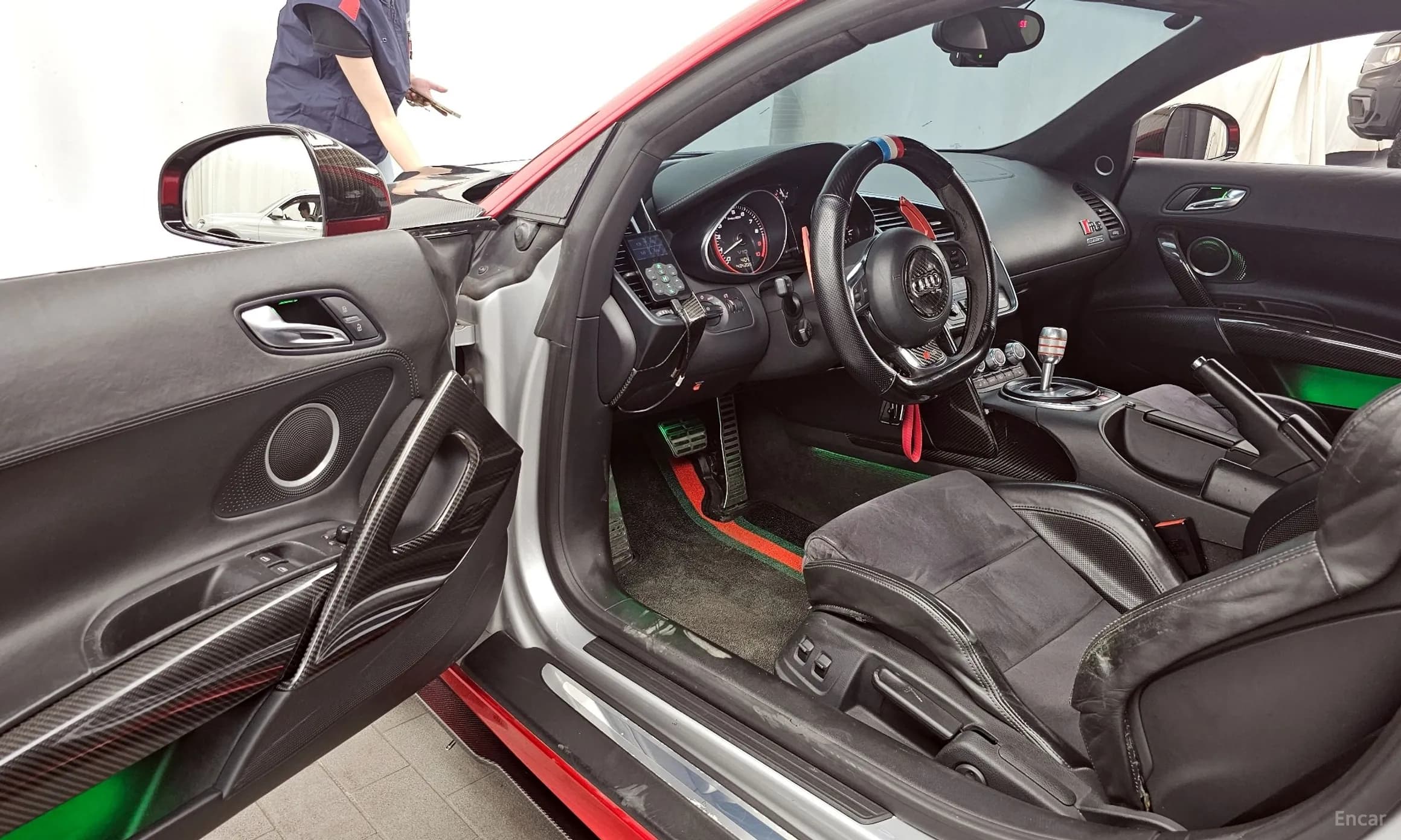 R8