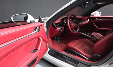 911 (992)