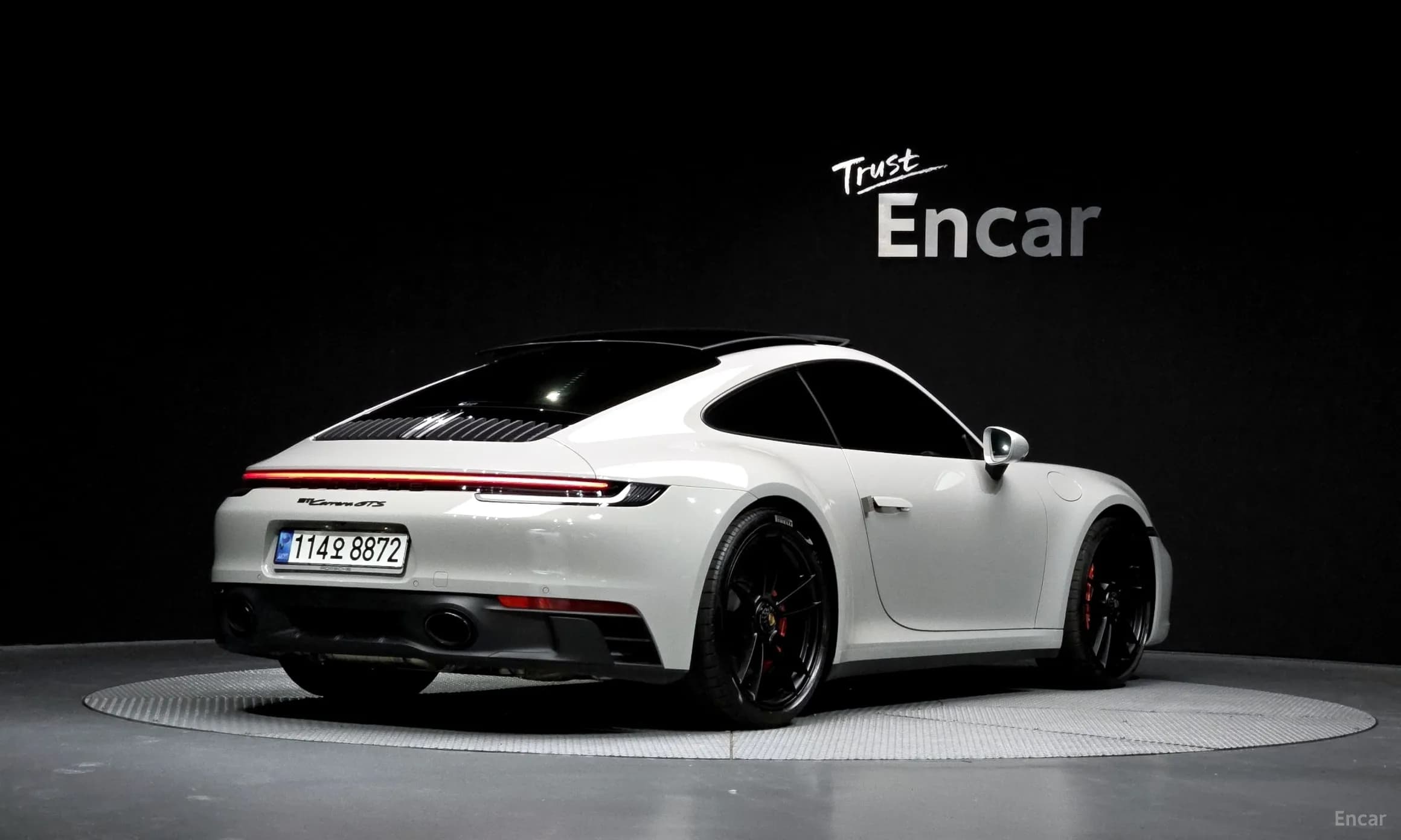 911 (992)