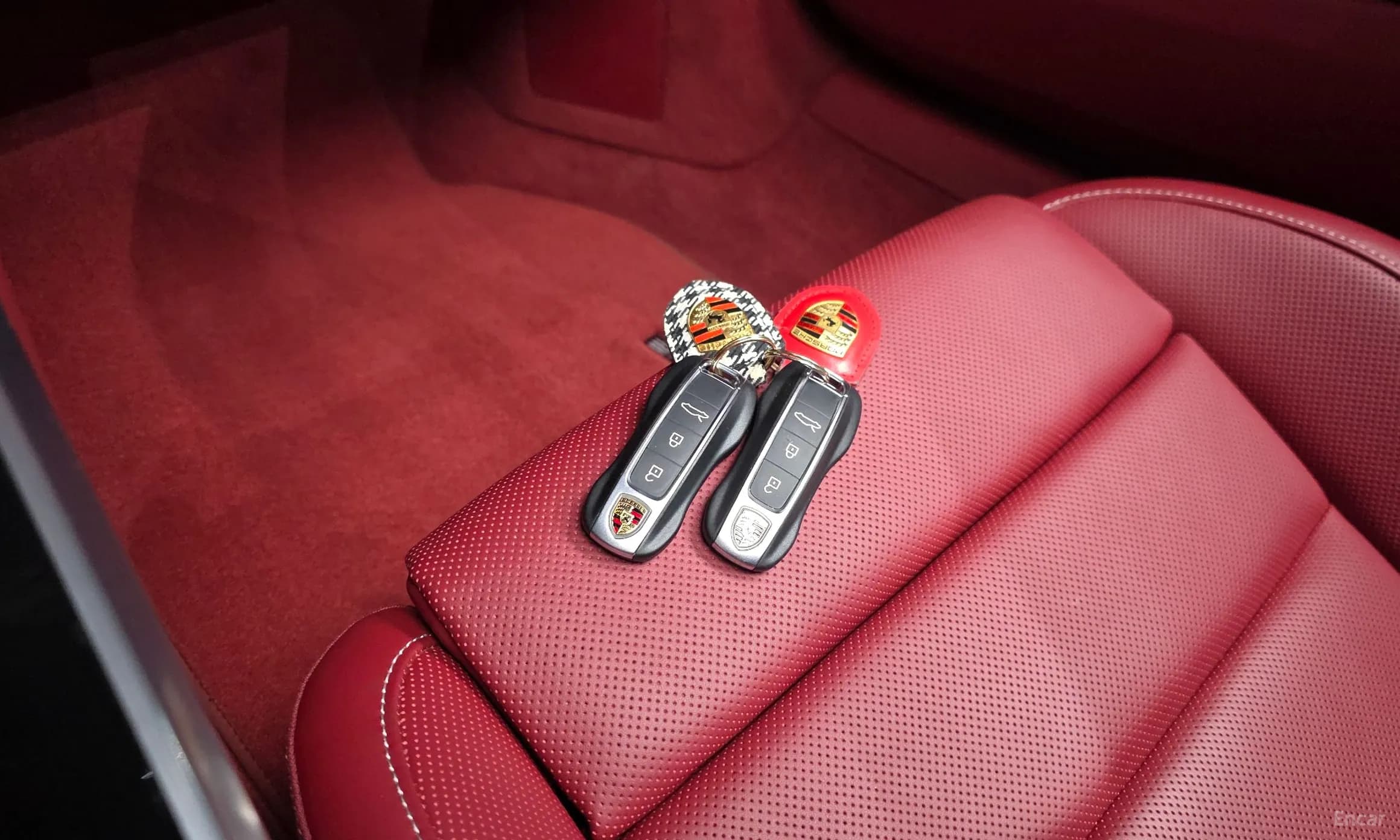 911 (992)