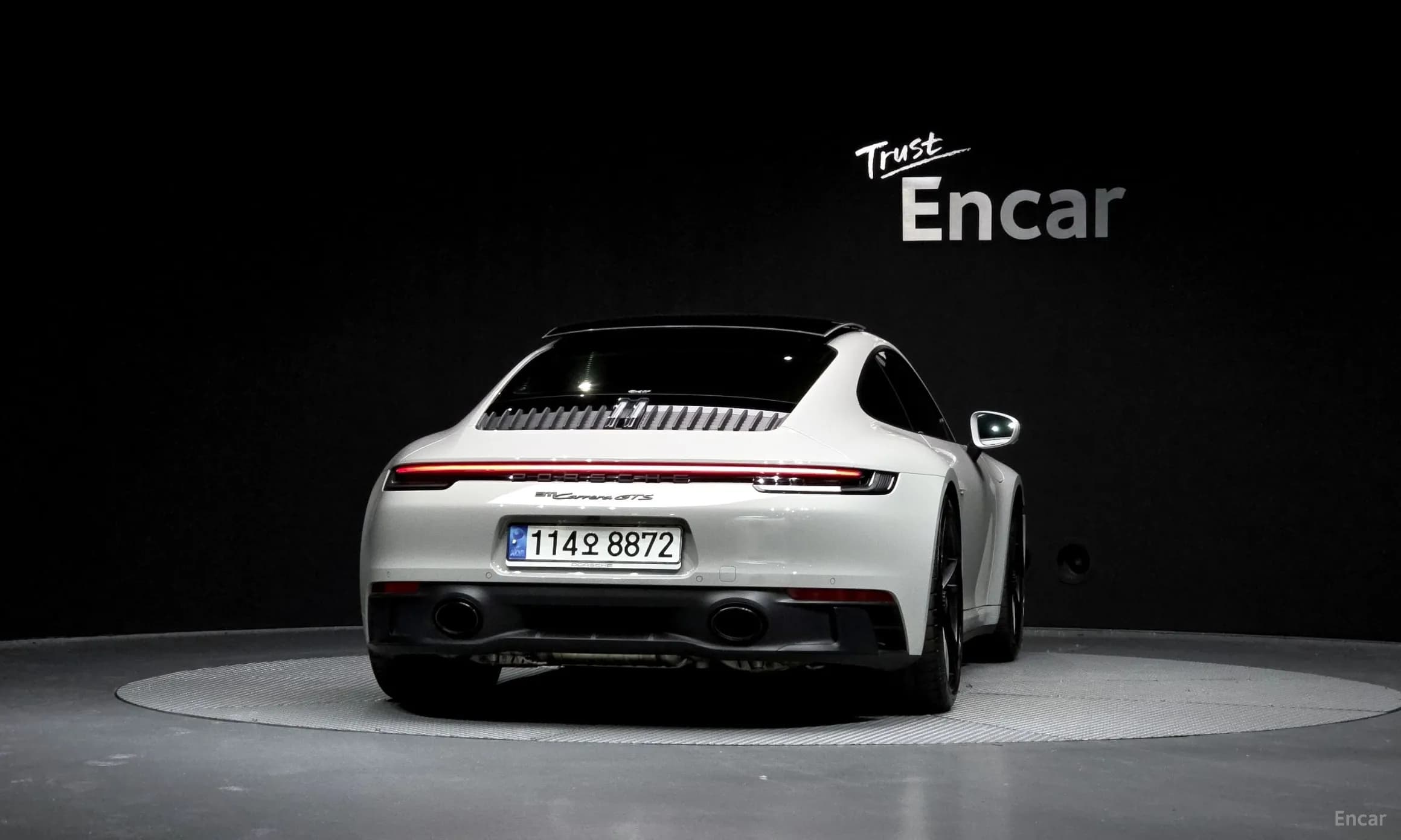 911 (992)