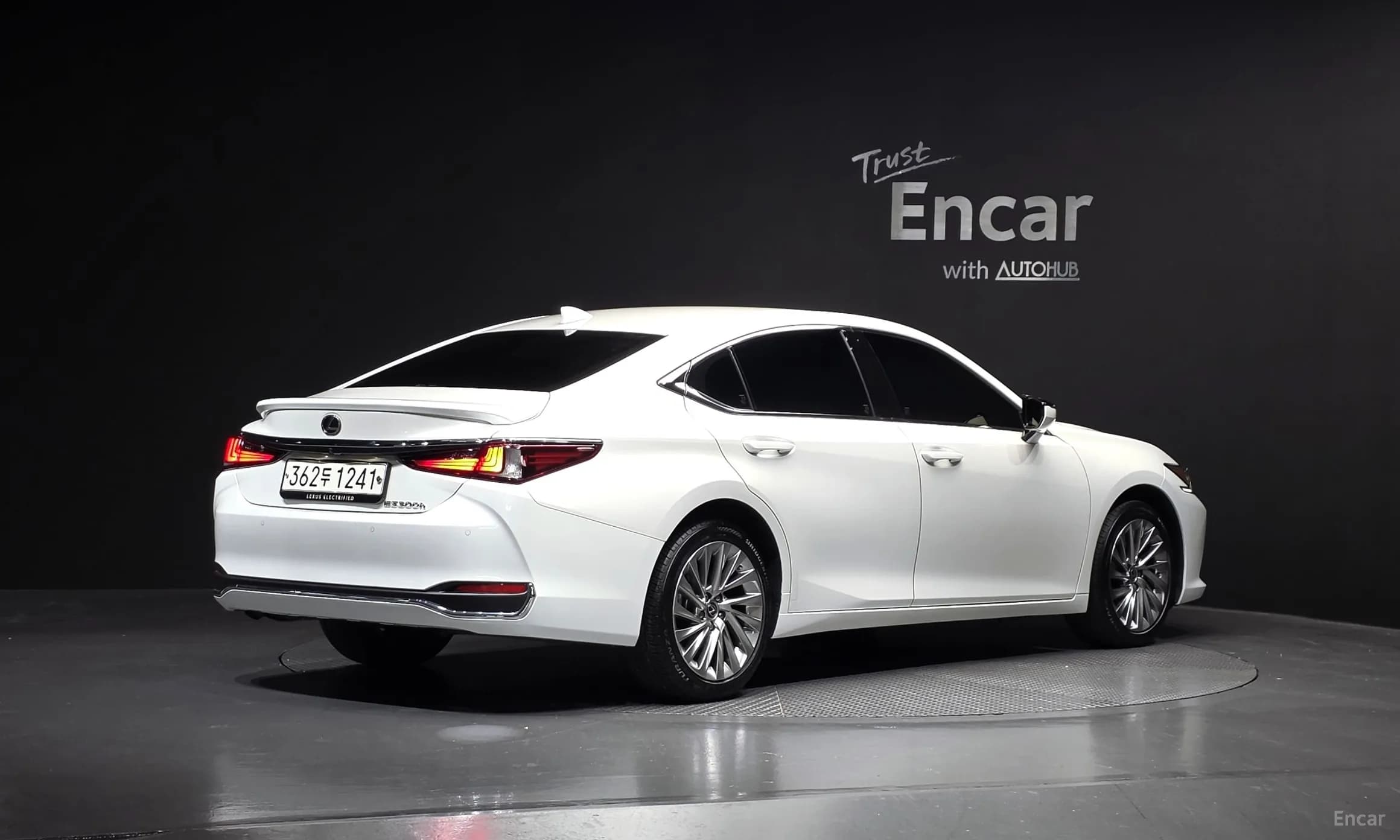 ES300h 7th Generation