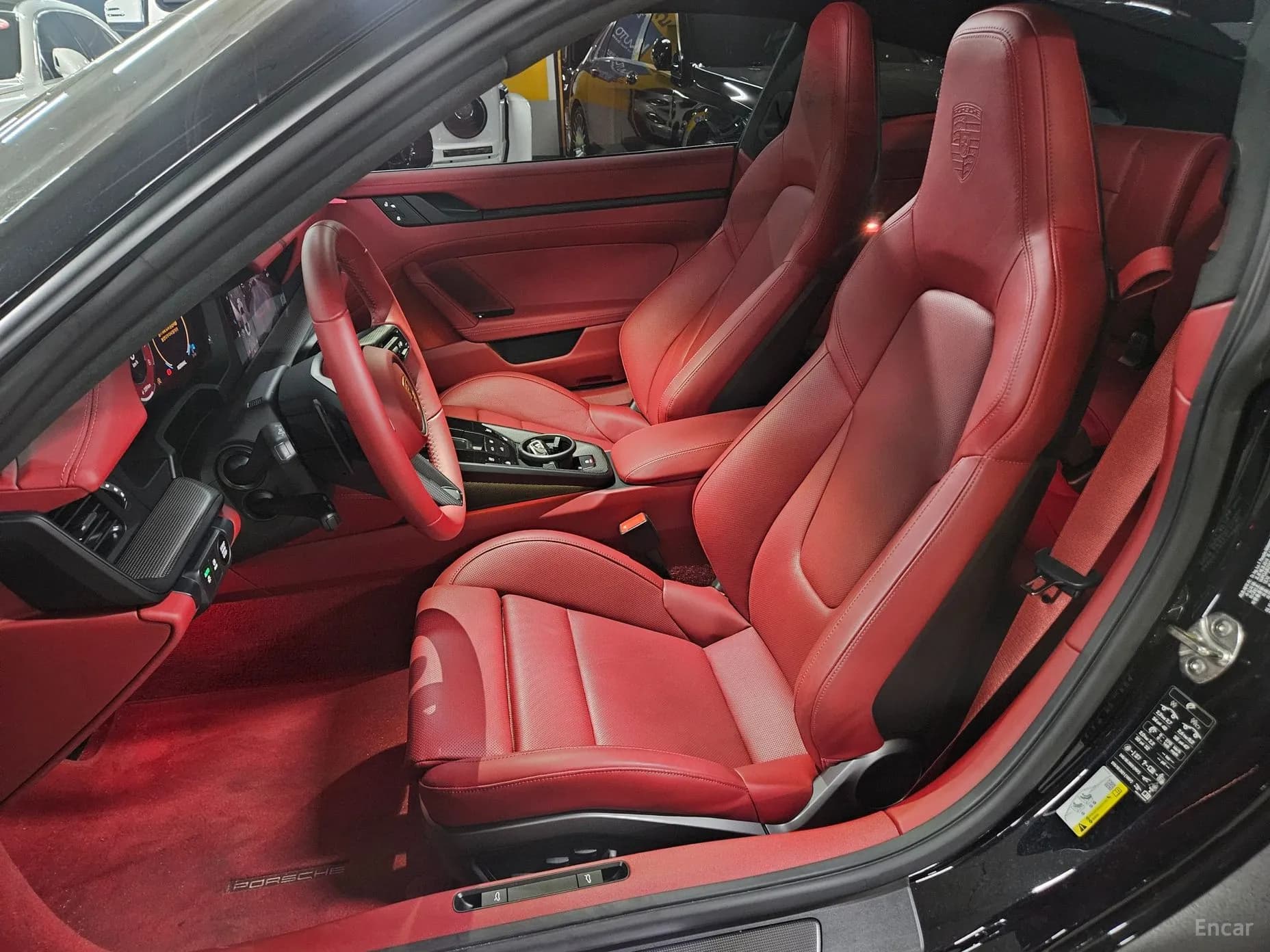 911 (992)