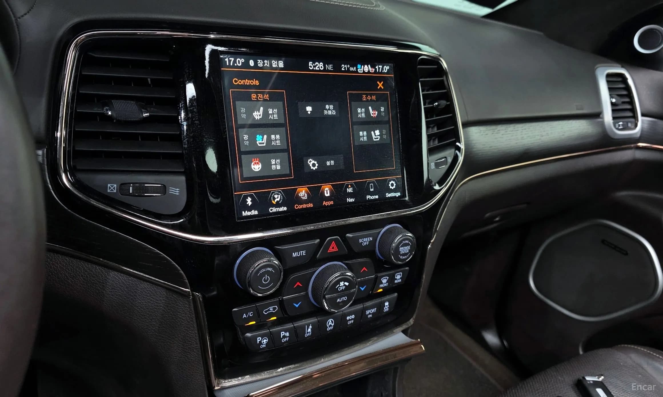Grand Cherokee