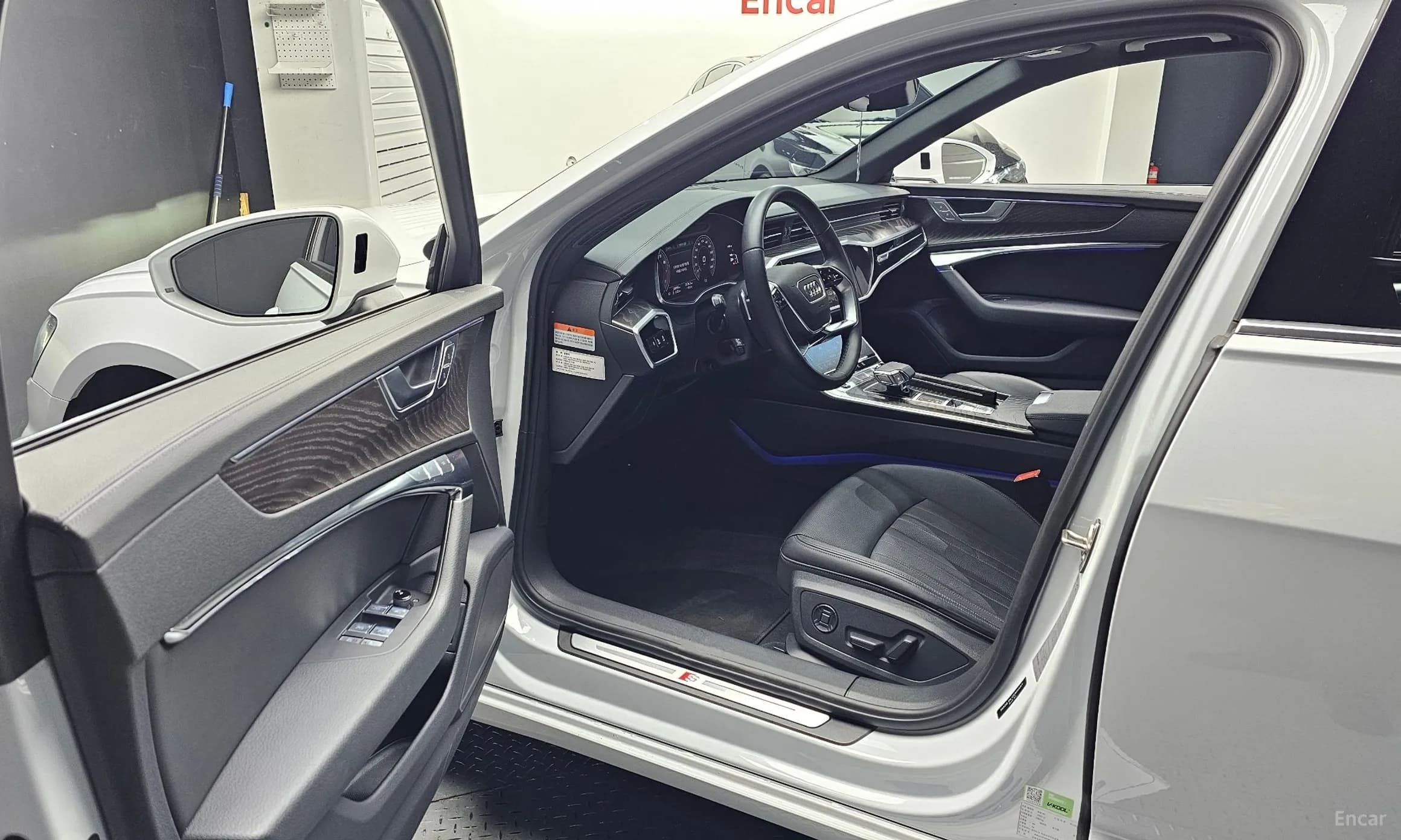 A6 (C8)