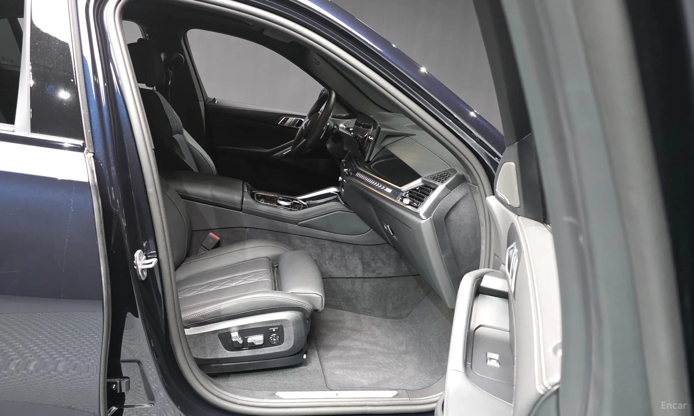 X6 (G06)