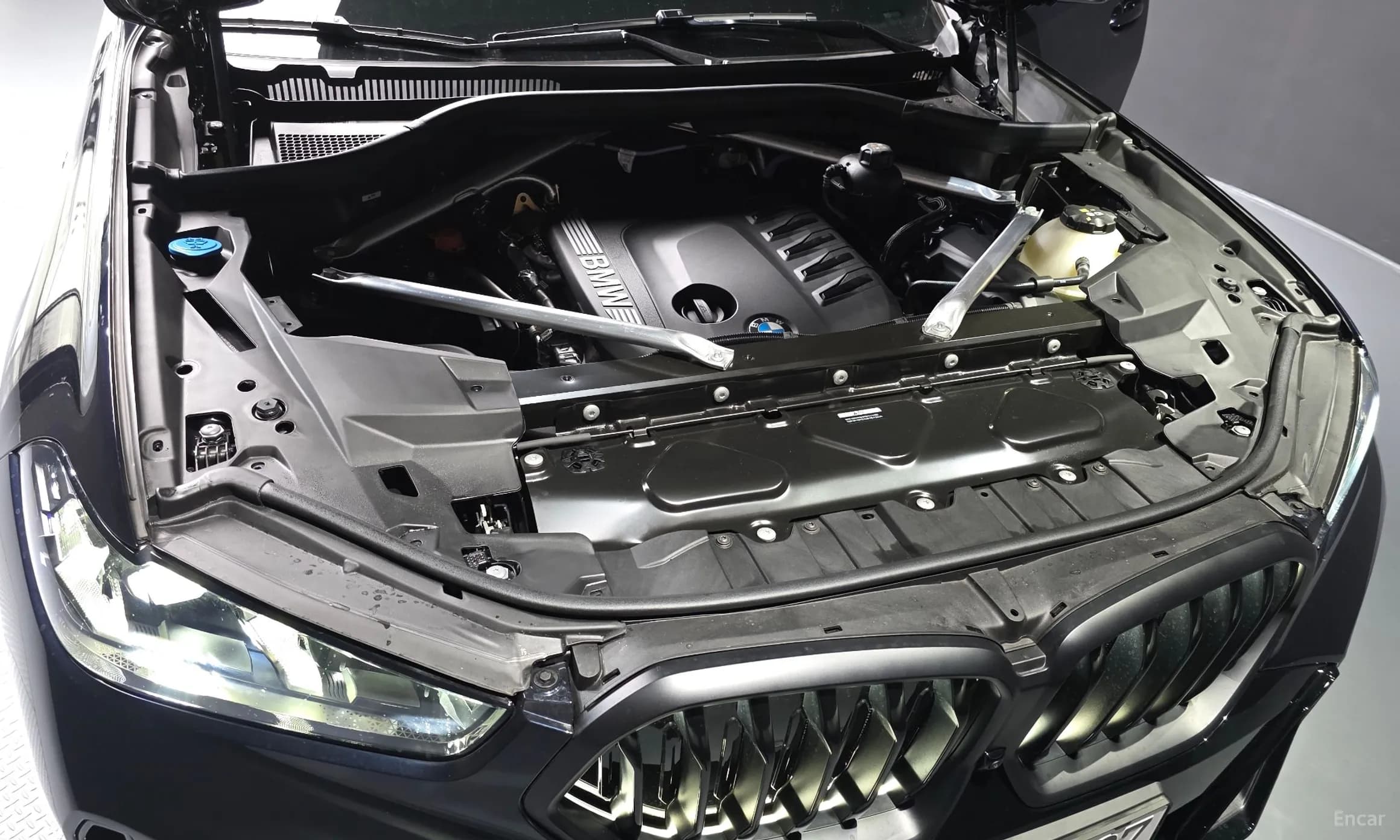X6 (G06)