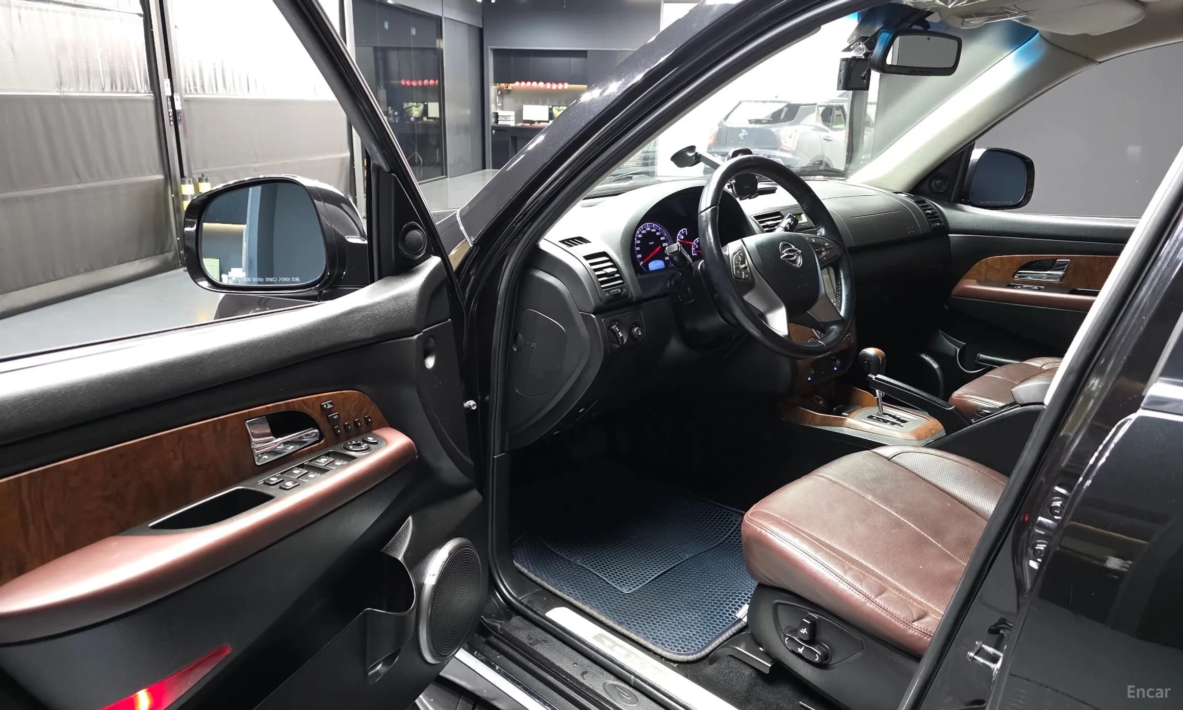 Rexton W