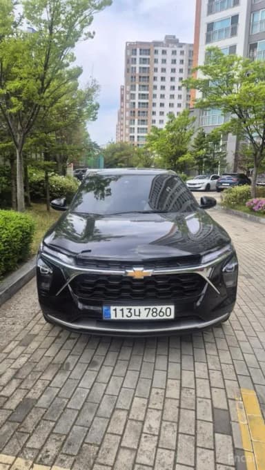 Trax Crossover