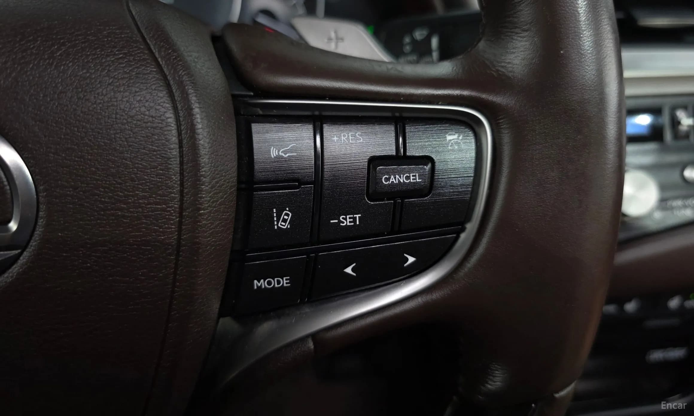 ES300h 7th Generation