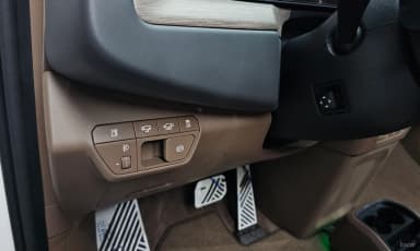 EV9