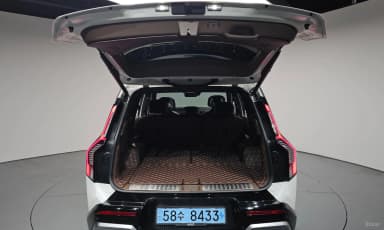 EV9