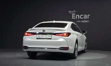 ES300h 7th Generation