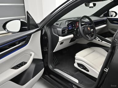 Macan EV