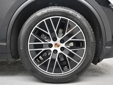 Macan EV