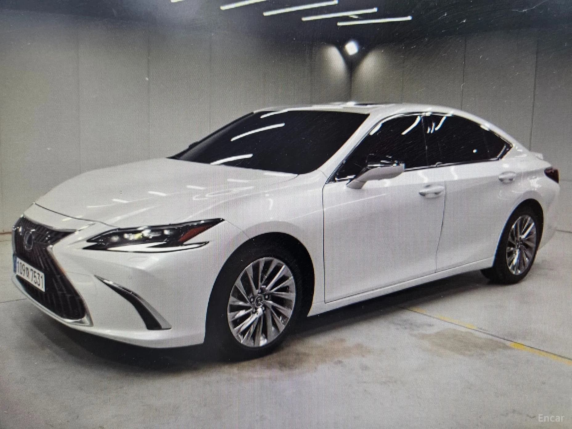 ES300h 7th Generation