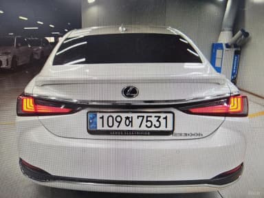 ES300h 7th Generation