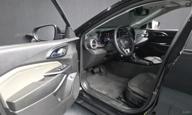 Trax Crossover