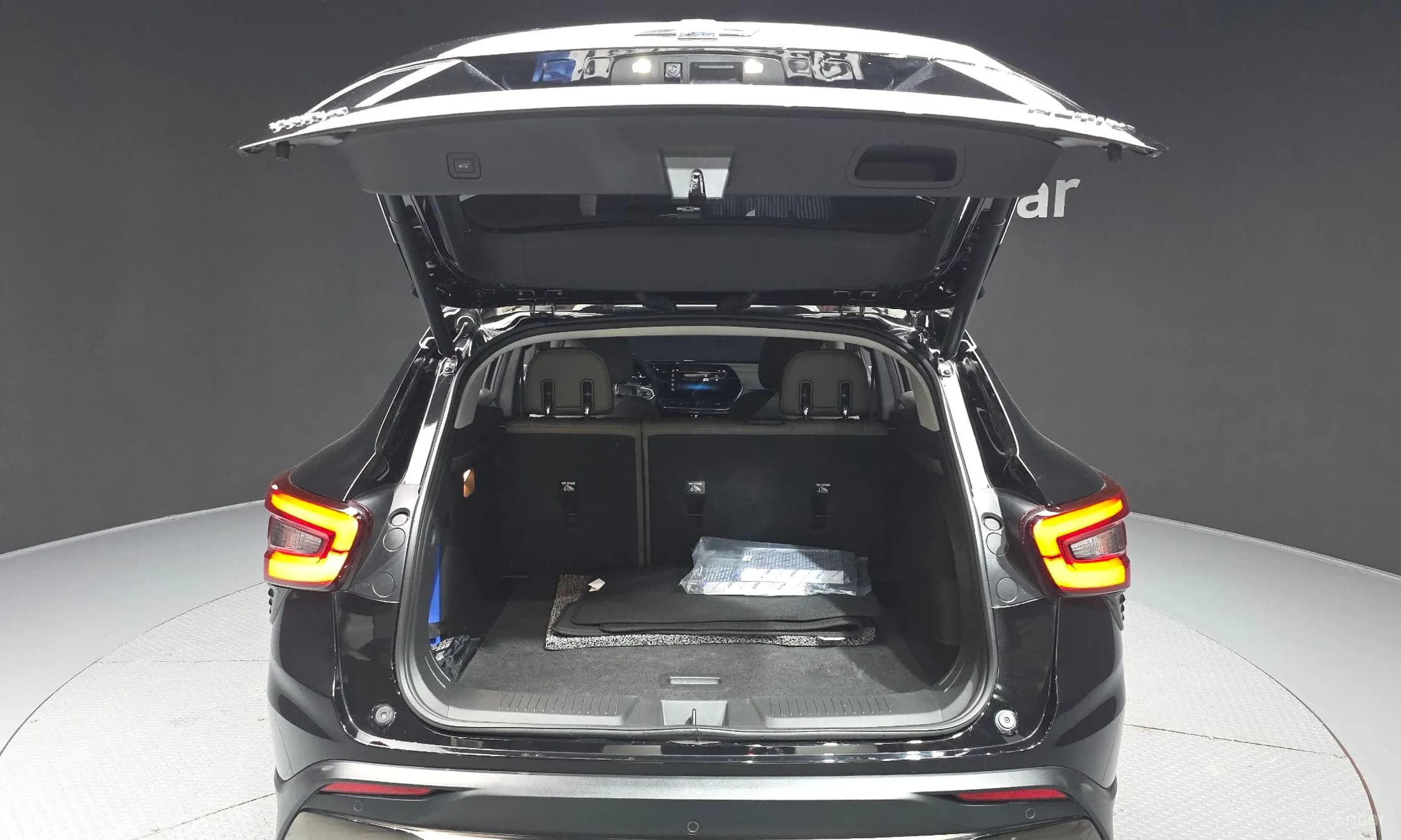 Trax Crossover