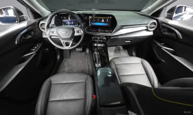 Trax Crossover