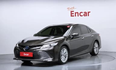 Camry (XV70)