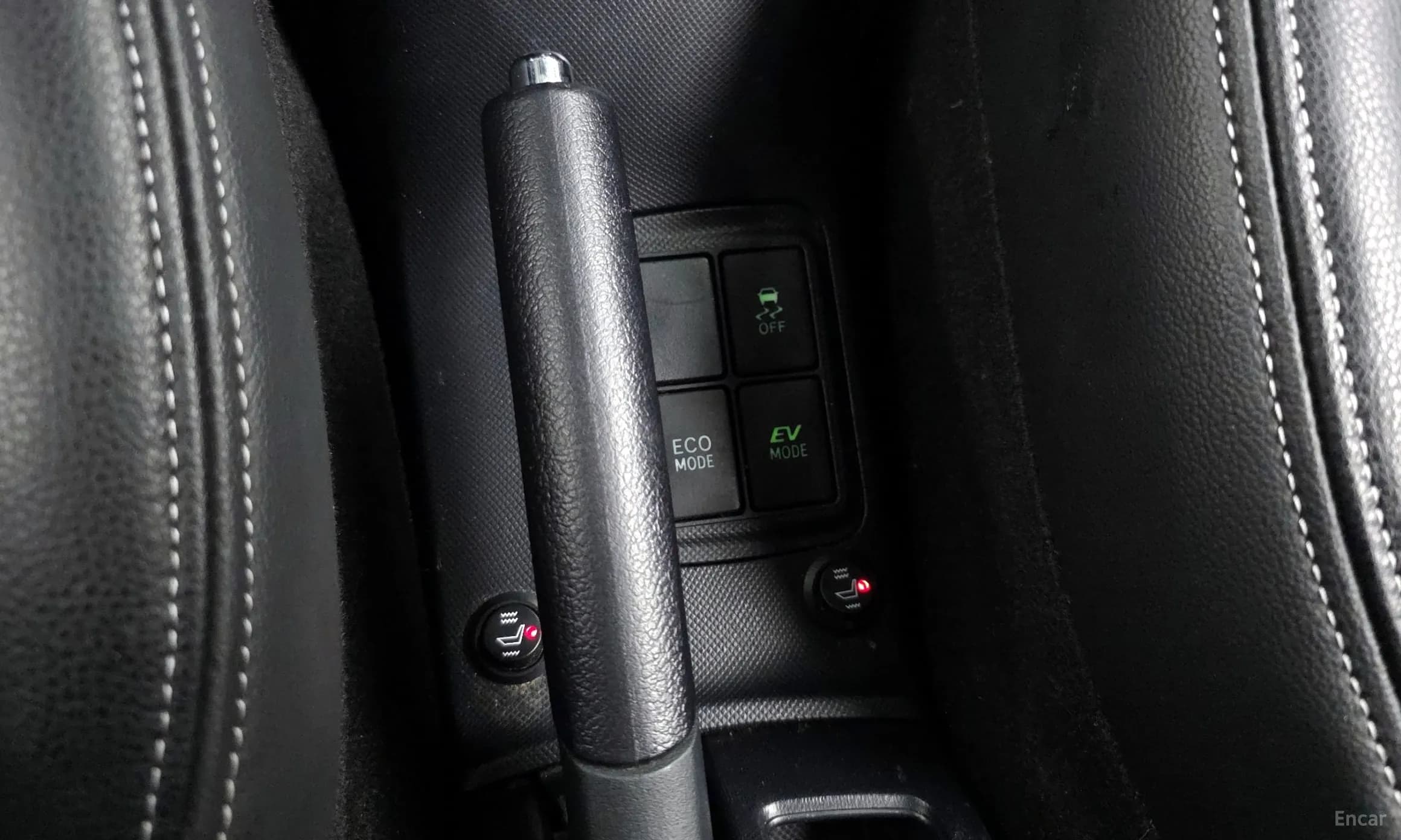 Prius C