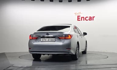 New ES300h