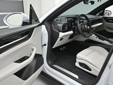 Macan EV