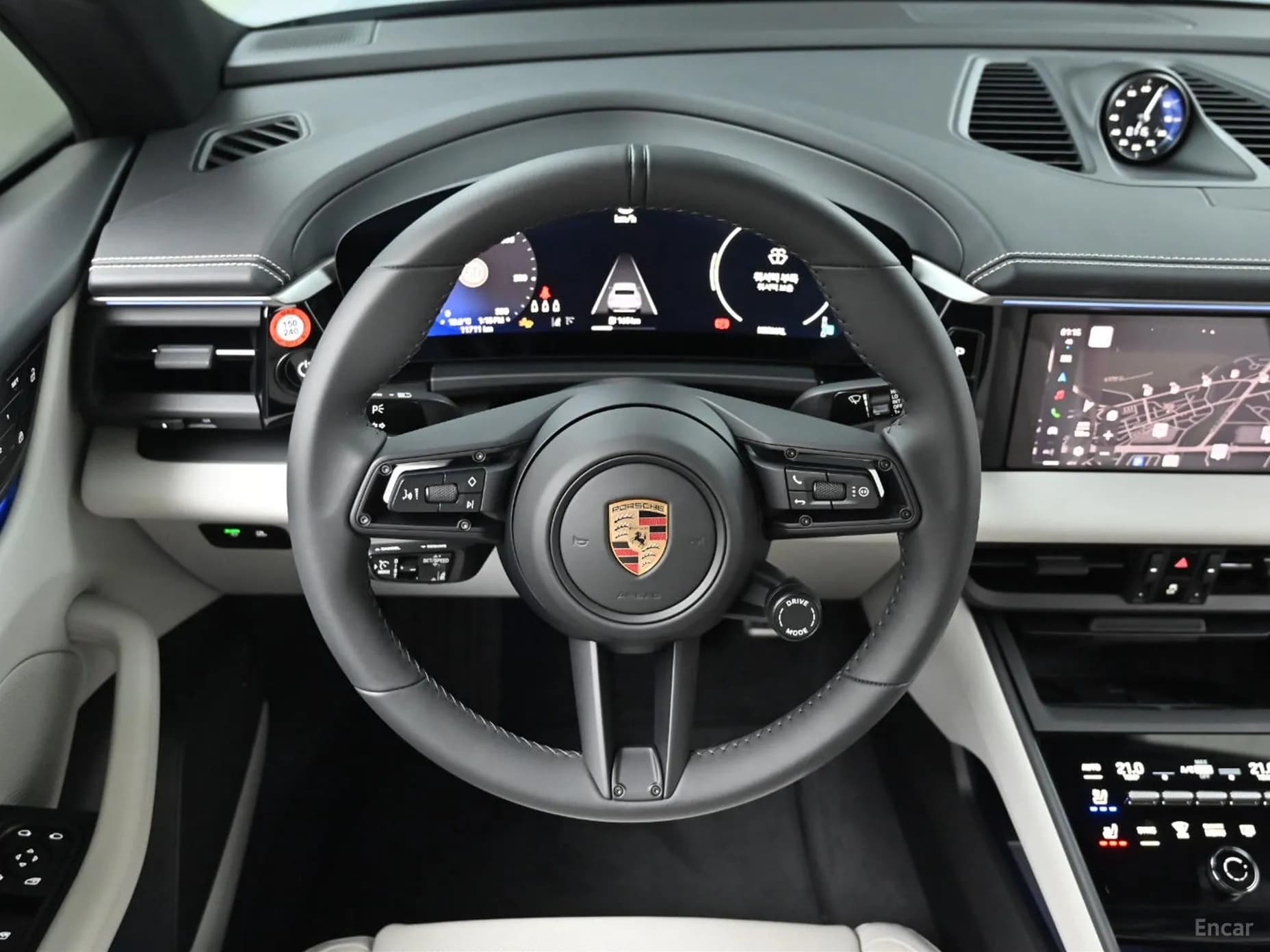 Macan EV
