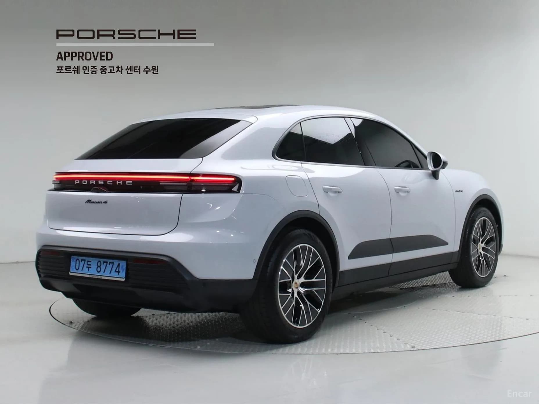 Macan EV