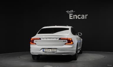 S90