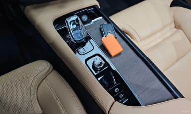 S90