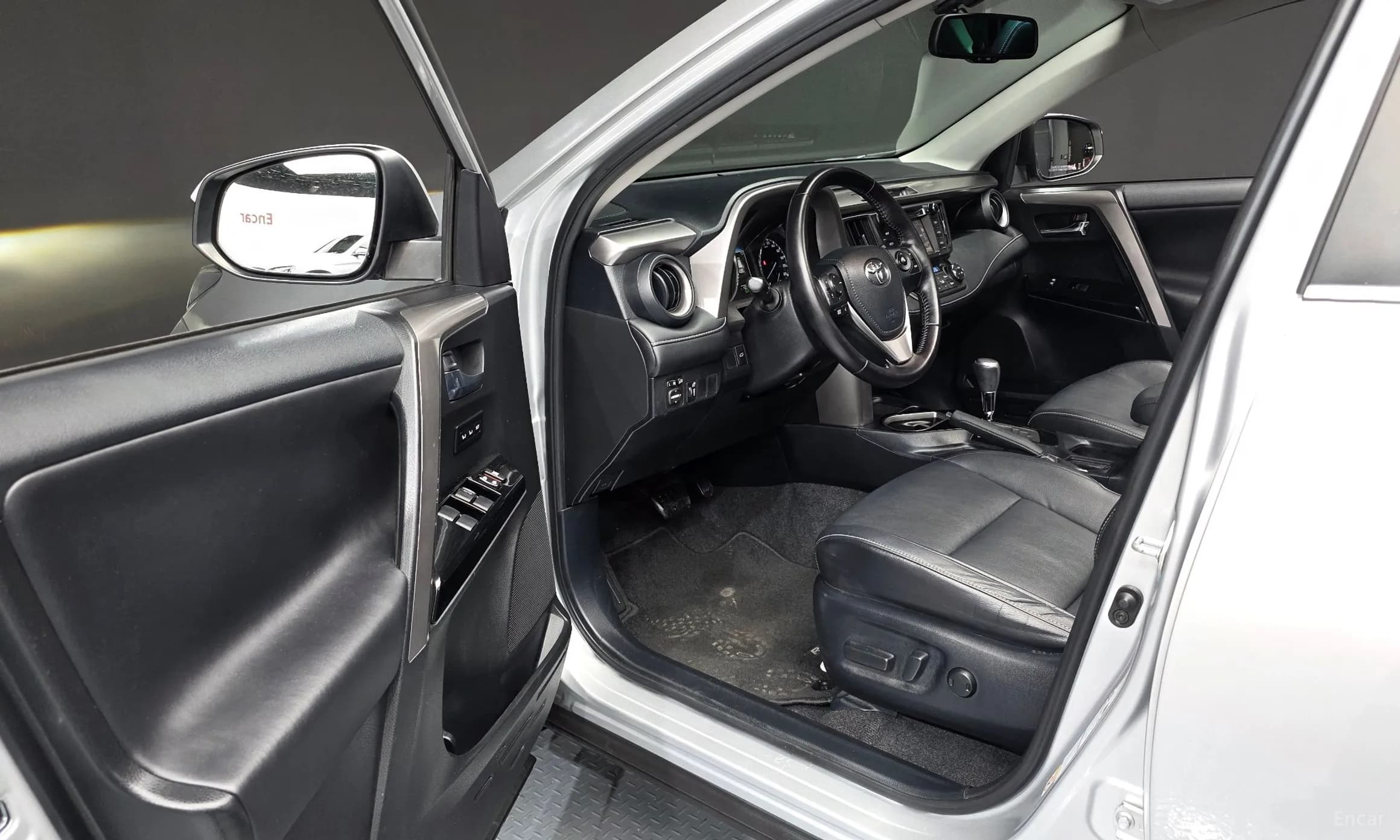 RAV4