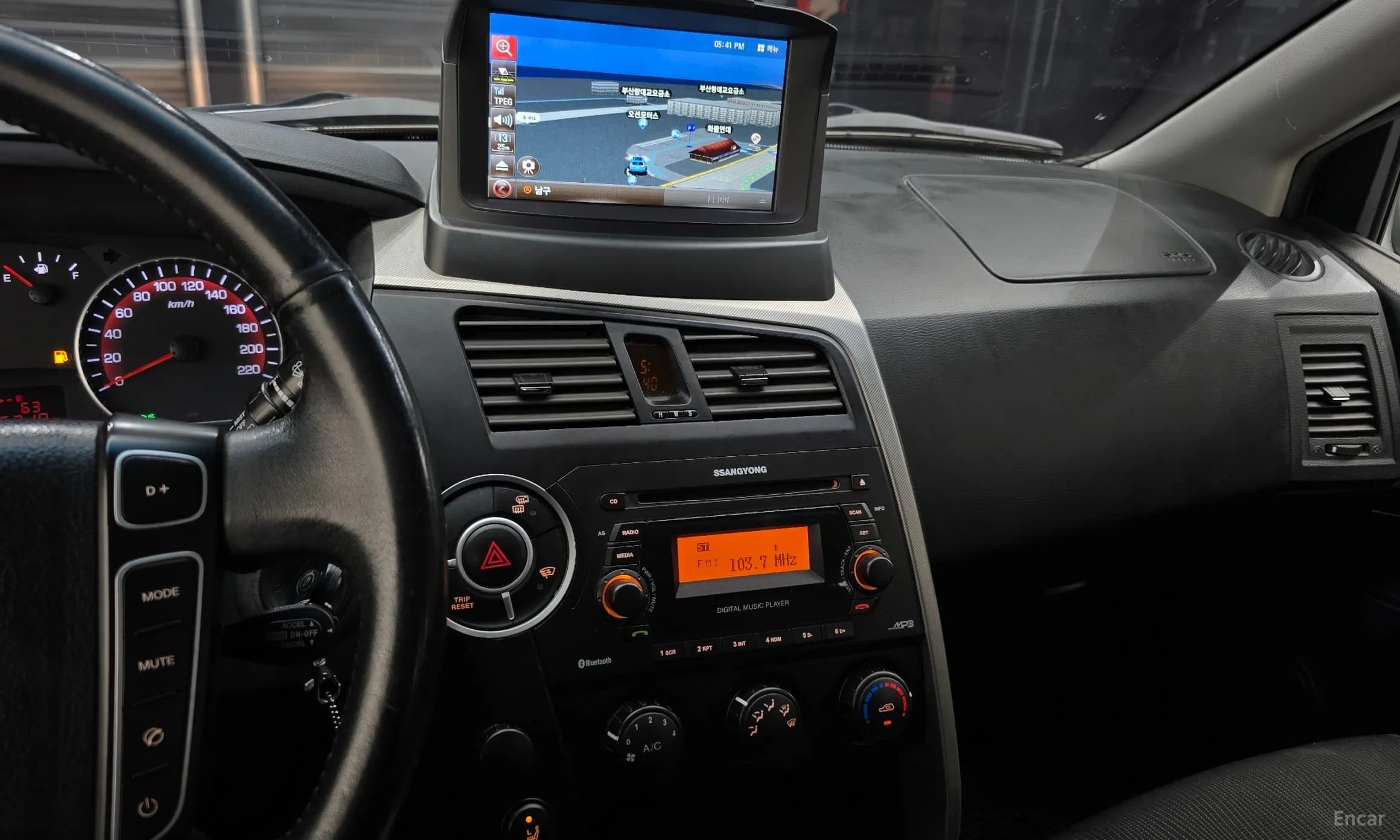 Korando Sports