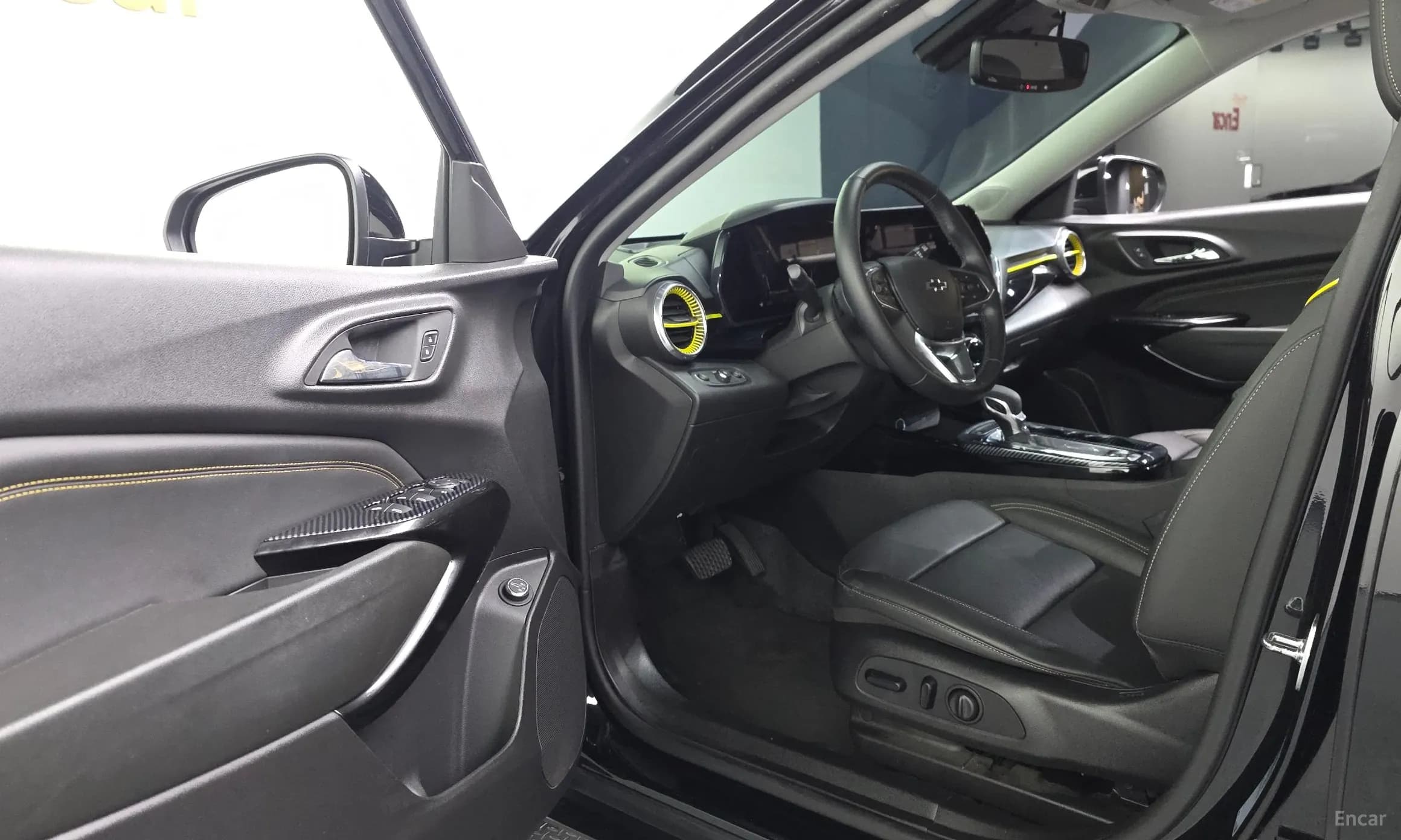 Trax Crossover