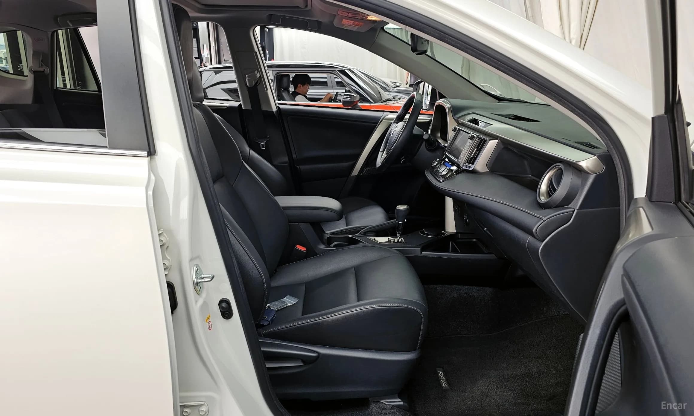 RAV4