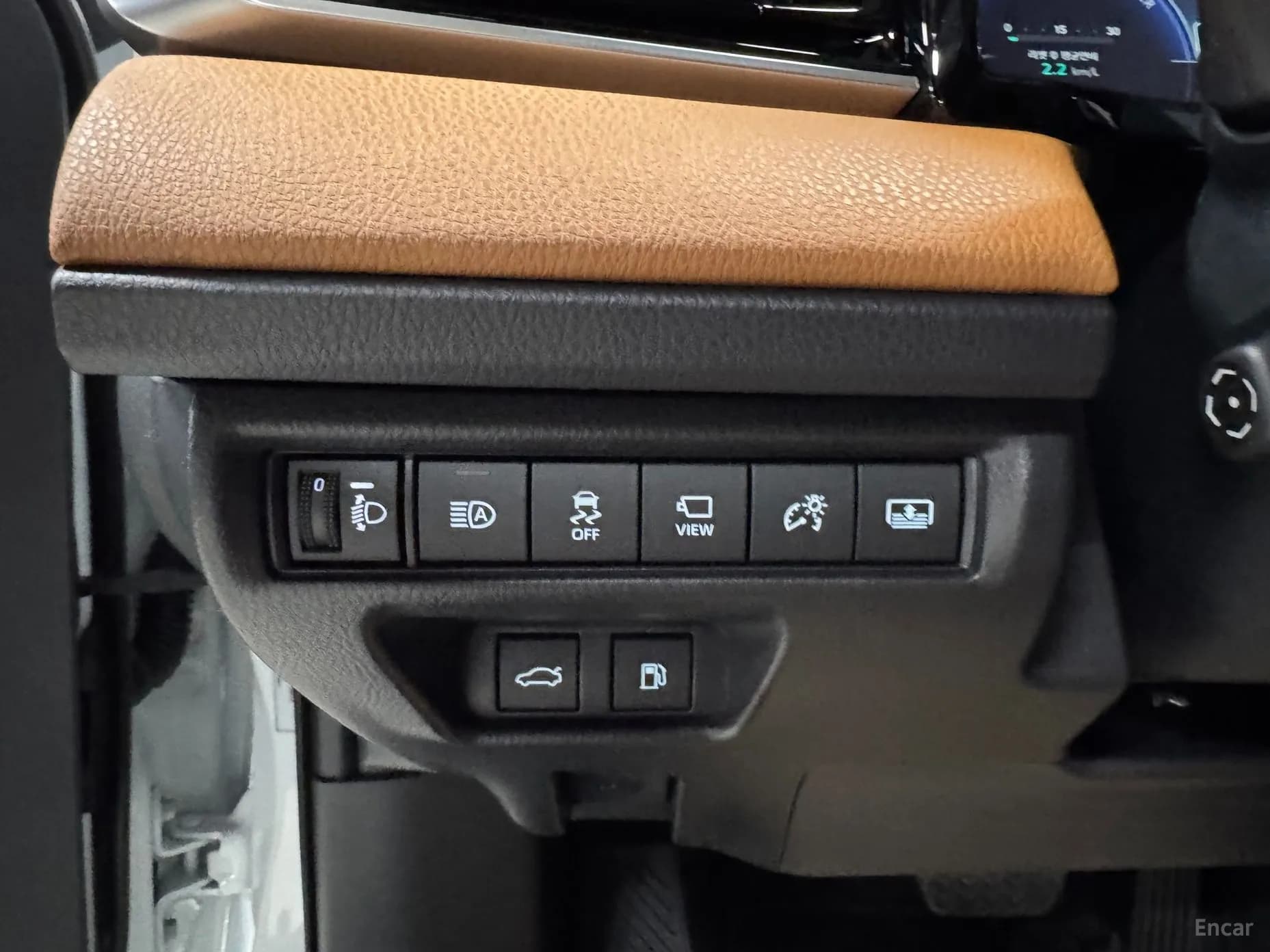 Camry (XV80)