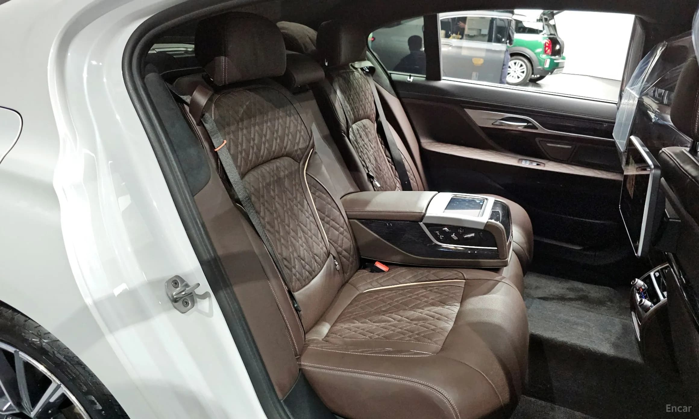 7 Series (G11)