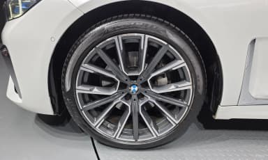 7 Series (G11)