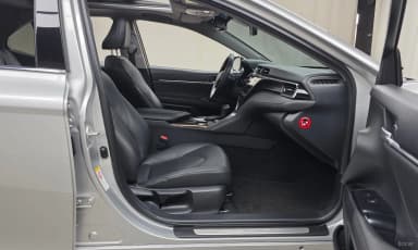 Camry (XV70)